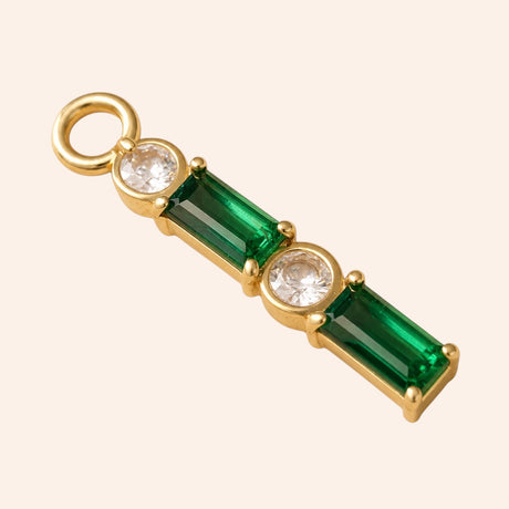 Ma boutique Emeraude interchangeable earring charm featuring elongated green stones and clear crystals in gold plating.